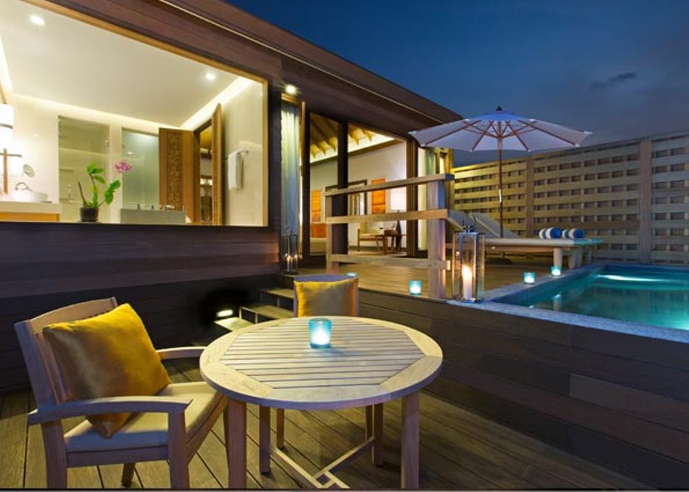 content/hotel/Anantara - Veli/Accommodation/Deluxe Over Water Pool Bungalow/anantaraveli-acc-deluxeoverwaterpoolbungalow-02.jpg